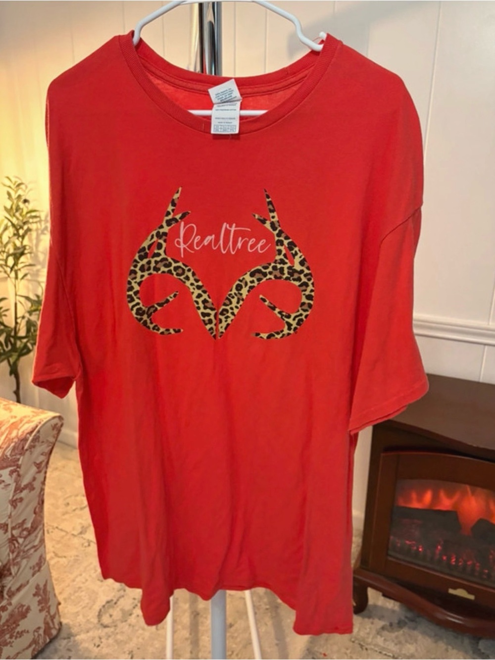 Pink Realtree Graphic Tee with Leopard Antler Design